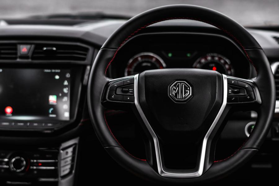 Панель приборов MG Extender Giant Cab 2019 года  (TH) (фото 4 из 13)